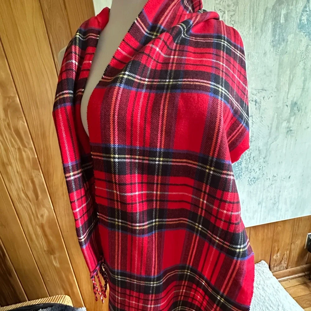 Michigan State University Embroidered 100% Cashmere Tartan Red & Black Scarf